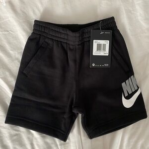 NWT toddler boys Nike fleece shorts 3T black